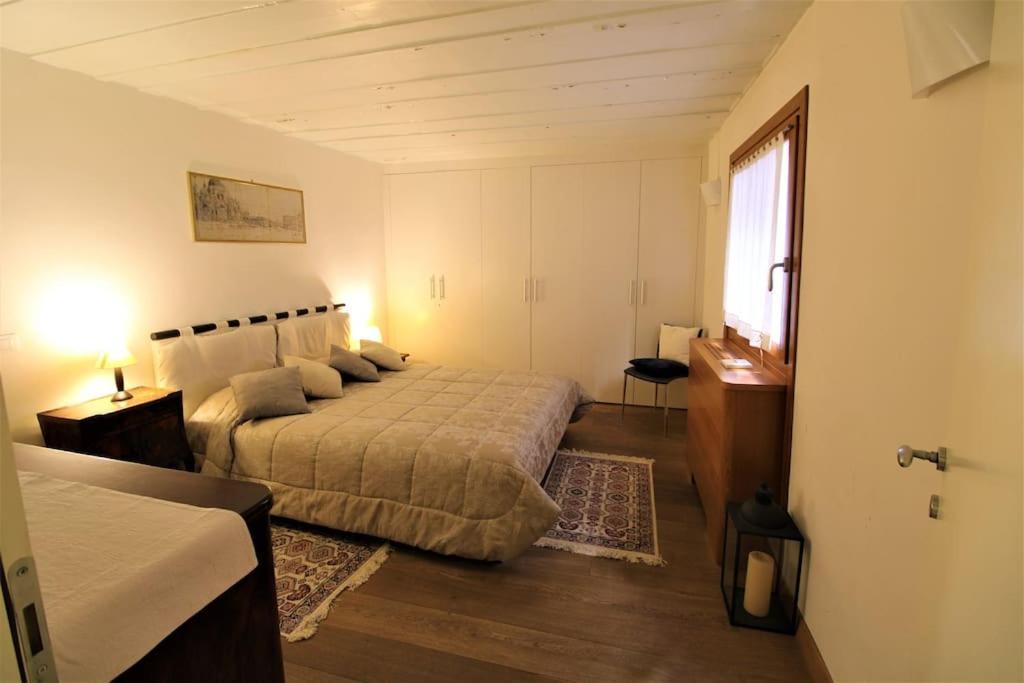 San Marco Charming Apartment With Canal View Benátky Exteriér fotografie